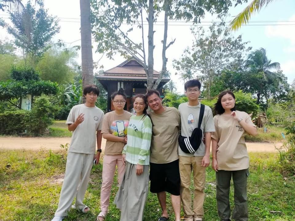โฮมสเตย์บ้านนายสิงโตเขาคูหา Ban Khu Ha Nai Exterior photo
